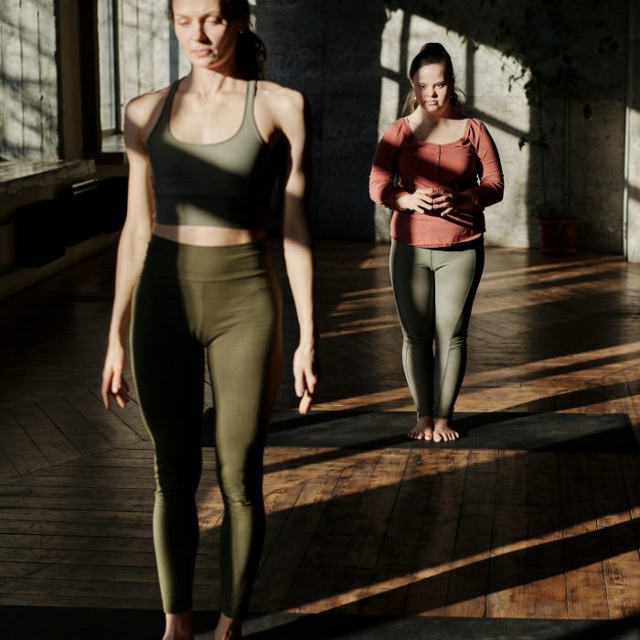 pexels-cliff-booth-4056612